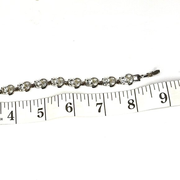 Tennis Bracelet Flower White Crystal Rhinestone Silver Tone 8" - Picture 2 of 3